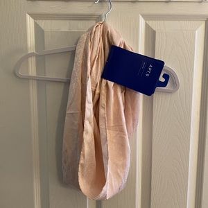 NWT Apt 9 baby pink loop scarf